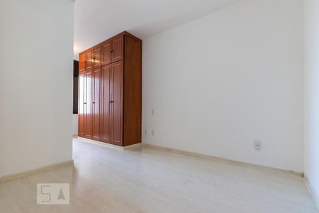 Apartamento à venda com 79m², 2 quartos e 1 vaga Apartamento à venda com 79m², 2 quartos e 1 vagaQuarto da suíte