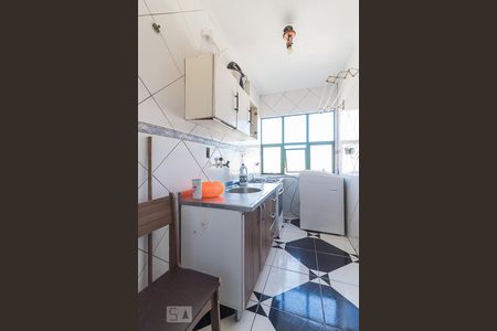 Cozinha de apartamento à venda com 1 quarto, 36m² em Floresta, Porto Alegre