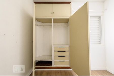 Quarto 1 - Armário de apartamento à venda com 2 quartos, 65m² em Botafogo, Campinas