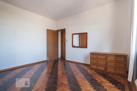 Dormitório de kitnet/studio à venda com 1 quarto, 40m² em Floresta, Porto Alegre