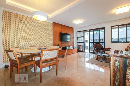 Apartamento à venda com 230m², 3 quartos e 3 vagasSala