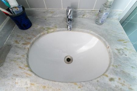 Banheiro - lavatório de apartamento para alugar com 1 quarto, 48m² em Pinheiros, São Paulo