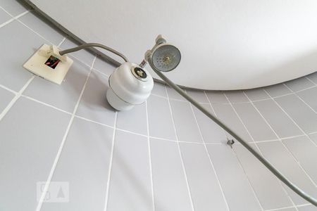 Banheiro - chuveiro de apartamento para alugar com 1 quarto, 48m² em Pinheiros, São Paulo