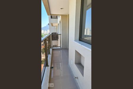 Varanda Sala de apartamento para alugar com 2 quartos, 64m² em Jacarepaguá, Rio de Janeiro