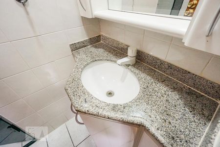 Apartamento para alugar com 80m², 3 quartos e 2 vagasDetalhe banheiro suíte 02