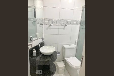 Apartamento à venda com 65m², 3 quartos e 1 vaga Apartamento à venda com 65m², 3 quartos e 1 vagaBanheiro