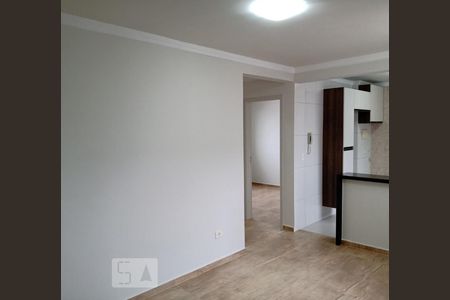 Sala de apartamento para alugar com 2 quartos, 44m² em Pinheirinho, Curitiba