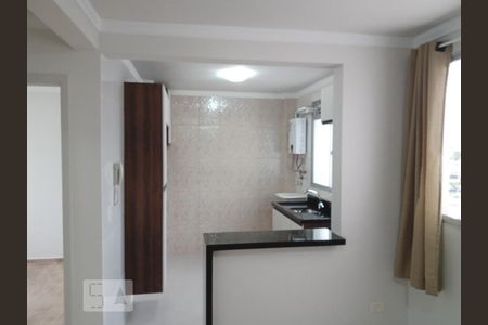 Sala de apartamento para alugar com 2 quartos, 44m² em Pinheirinho, Curitiba