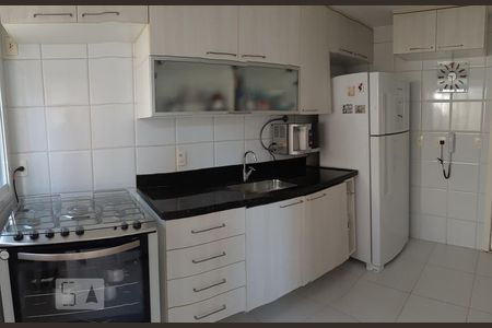 Cozinha (1º andar) de casa de condomínio para alugar com 3 quartos, 160m² em Pechincha, Rio de Janeiro