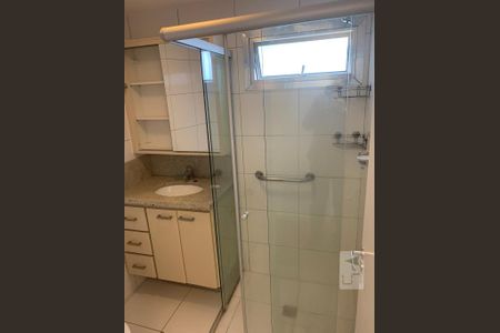 Banheiro de apartamento à venda com 2 quartos, 68m² em Vila Mariana, São Paulo