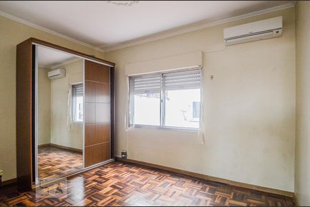Quarto de apartamento à venda com 1 quarto, 54m² em Farroupilha, Porto Alegre
