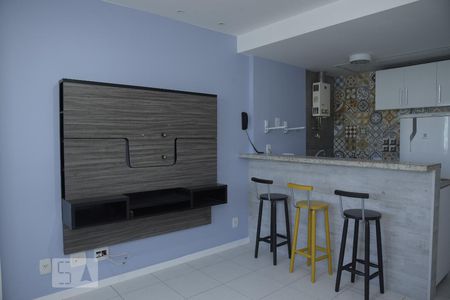Sala de apartamento para alugar com 1 quarto, 42m² em Jacarepaguá, Rio de Janeiro