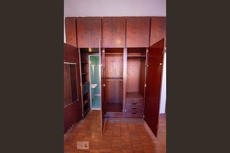 Apartamento para alugar com 120m², 3 quartos e 1 vaga Apartamento para alugar com 120m², 3 quartos e 1 vagaSuíte - armários