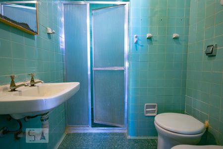 Apartamento para alugar com 120m², 3 quartos e 1 vaga Apartamento para alugar com 120m², 3 quartos e 1 vagaBanheiro da Suíte