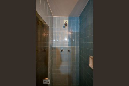 Apartamento para alugar com 120m², 3 quartos e 1 vaga Apartamento para alugar com 120m², 3 quartos e 1 vagaChuveiro