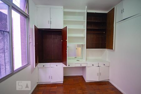 Apartamento para alugar com 120m², 3 quartos e 1 vaga Apartamento para alugar com 120m², 3 quartos e 1 vagaQuarto 1 - Armários