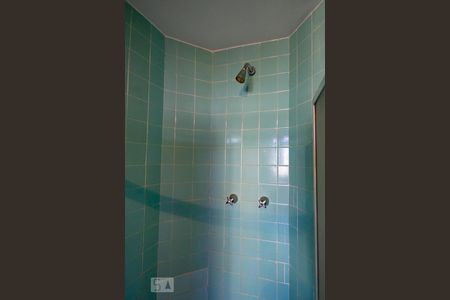 Apartamento para alugar com 120m², 3 quartos e 1 vaga Apartamento para alugar com 120m², 3 quartos e 1 vagaChuveiro