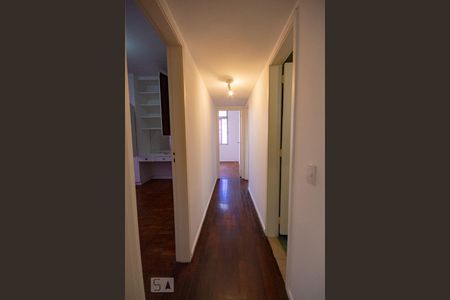 Apartamento para alugar com 120m², 3 quartos e 1 vaga Apartamento para alugar com 120m², 3 quartos e 1 vagaCorredor