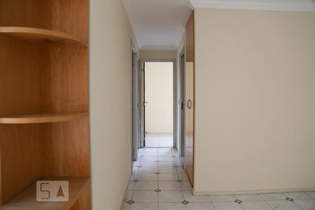 Corredor de apartamento à venda com 3 quartos, 79m² em Vila Campestre, São Paulo