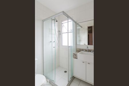 Banheiro da suíte de apartamento para alugar com 3 quartos, 104m² em Baeta Neves, São Bernardo do Campo