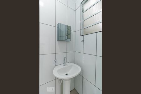 Casa à venda com 140m², 2 quartos e 2 vagasBanheiro de Serviço