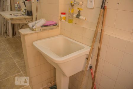 Apartamento à venda com 68m², 2 quartos e sem vaga Apartamento à venda com 68m², 2 quartos e sem vagaÁrea de Serviço