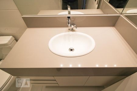Apartamento para alugar com 92m², 2 quartos e 2 vagas Apartamento para alugar com 92m², 2 quartos e 2 vagasBanheiro