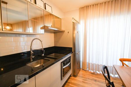 Apartamento para alugar com 92m², 2 quartos e 2 vagas Apartamento para alugar com 92m², 2 quartos e 2 vagasCozinha