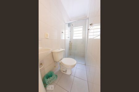 Casa à venda com 350m², 4 quartos e 3 vagasBanheiro 2