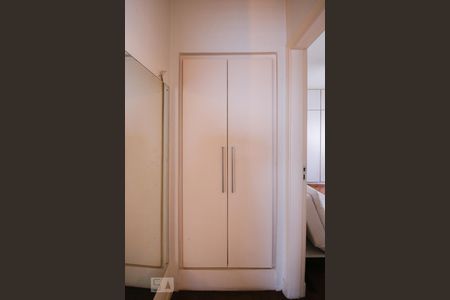 Apartamento à venda com 90m², 2 quartos e sem vagaCorredor