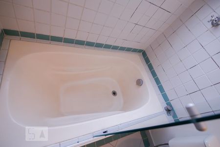 Apartamento à venda com 90m², 2 quartos e sem vagaBanheiro