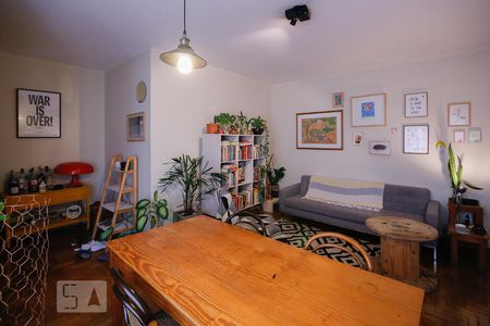 Apartamento à venda com 90m², 2 quartos e sem vagaSala