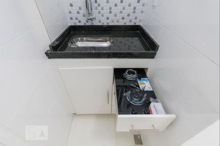 Cozinha de kitnet/studio para alugar com 1 quarto, 30m² em Centro, Rio de Janeiro