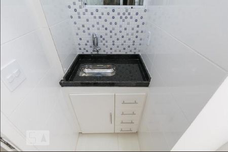 Cozinha de kitnet/studio para alugar com 1 quarto, 30m² em Centro, Rio de Janeiro