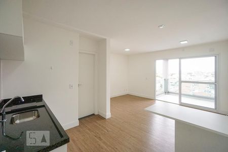 Sala quarto e cozinha de kitnet/studio para alugar com 1 quarto, 34m² em Vila Esperança, São Paulo