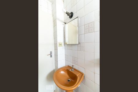 Banheiro social de apartamento para alugar com 1 quarto, 42m² em Pinheiros, São Paulo