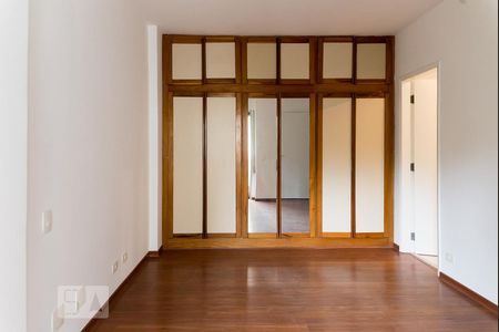 Apartamento para alugar com 120m², 3 quartos e 1 vagaSuíte