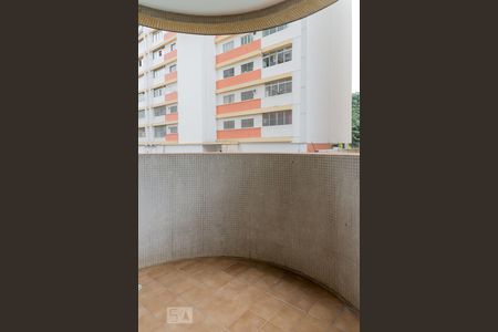 Apartamento para alugar com 120m², 3 quartos e 1 vagaSacada