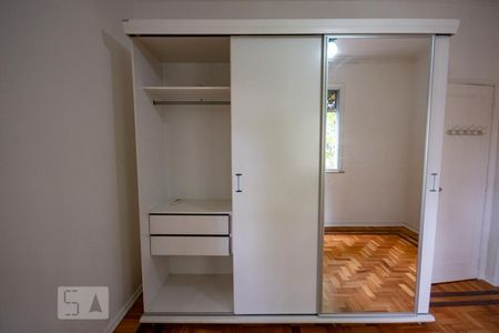 Quarto 1 - Armários de apartamento à venda com 3 quartos, 130m² em Leblon, Rio de Janeiro