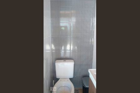 Banheiro  de apartamento para alugar com 1 quarto, 33m² em Jardim Maringá, São Paulo