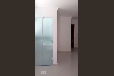 Cozinha de apartamento para alugar com 1 quarto, 33m² em Jardim Maringá, São Paulo
