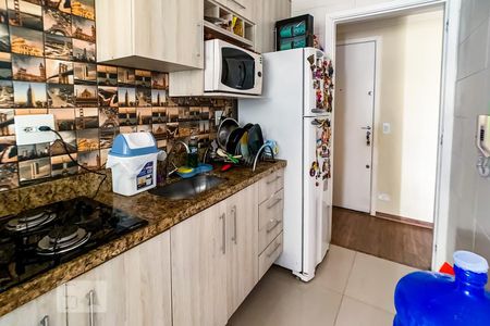 Cozinha de apartamento à venda com 2 quartos, 48m² em Ponte Grande, Guarulhos