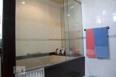 Apartamento à venda com 380m², 5 quartos e 5 vagasBanheiro da Suíte 2