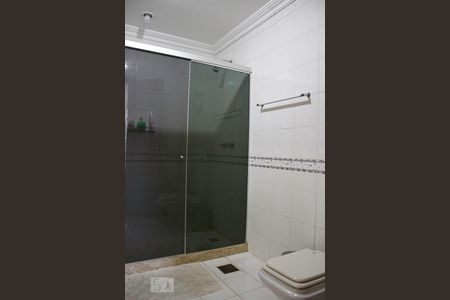 Apartamento à venda com 380m², 5 quartos e 5 vagasBanheiro da Suíte 1