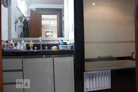 Apartamento à venda com 380m², 5 quartos e 5 vagasBanheiro da Suíte 2