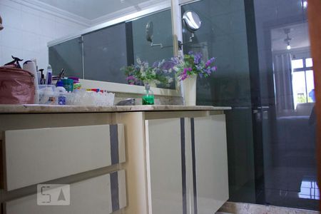 Apartamento à venda com 380m², 5 quartos e 5 vagasBanheiro da Suíte 1