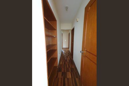 Corredor de apartamento para alugar com 3 quartos, 120m² em Perdizes, São Paulo