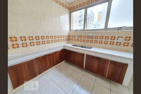 Cozinha de apartamento para alugar com 3 quartos, 120m² em Perdizes, São Paulo