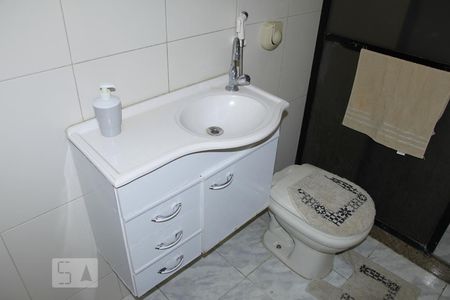 Banheiro de kitnet/studio à venda com 1 quarto, 30m² em Flamengo, Rio de Janeiro