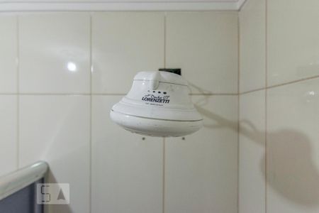 Casa para alugar com 58m², 2 quartos e 2 vagas Casa para alugar com 58m², 2 quartos e 2 vagasChuveiro